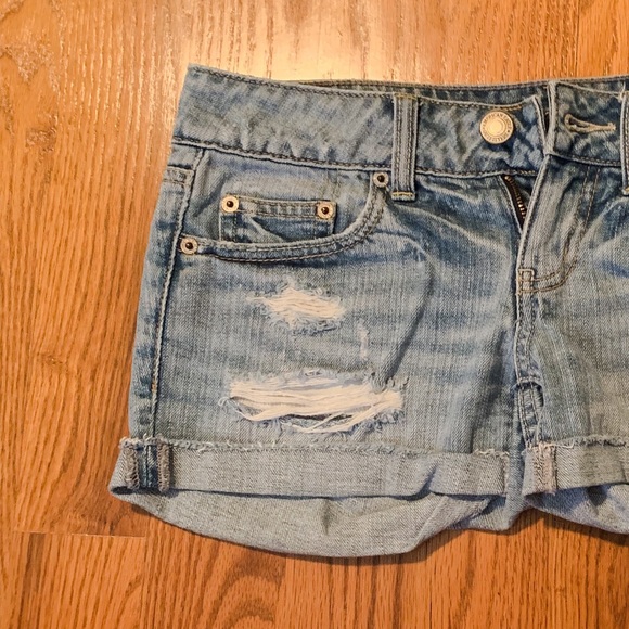 American Eagle Outfitters Pants - AEO DISTRESSED CUFFED JEAN SHORTS SIZE 0